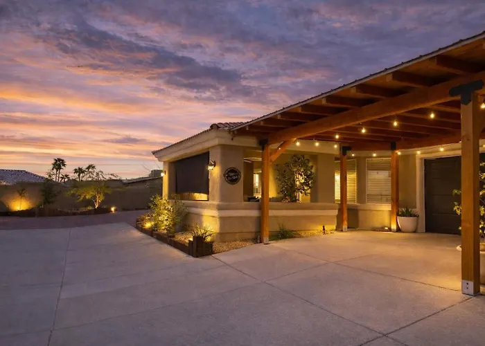 The Hideaway - Rain Shower Oasis & Desert Soak