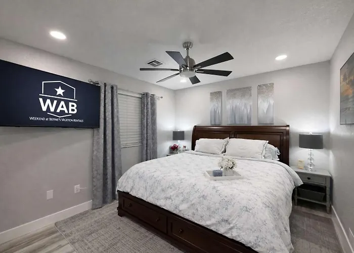 Villa The Hideaway - Rain Shower Oasis & Desert Soak Lake Havasu City