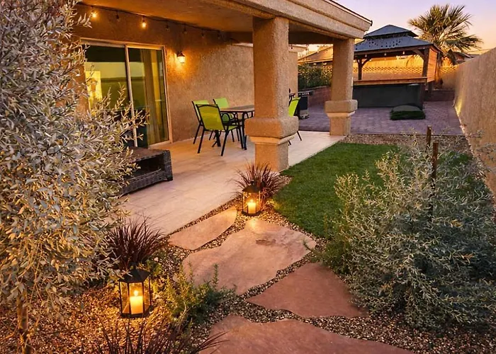 Villa The Hideaway - Rain Shower Oasis & Desert Soak *