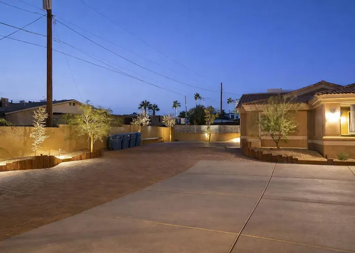The Hideaway - Rain Shower Oasis & Desert Soak Villa *
